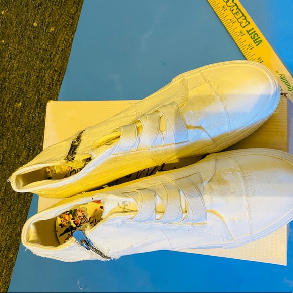 Malibu Blowfish zip up size 11 - Picture 4 of 8